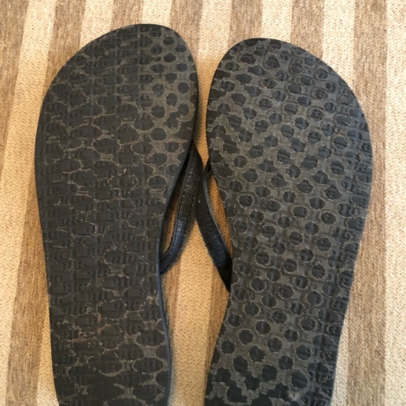 Sanuk Shoes | Flip Flops | Poshmark